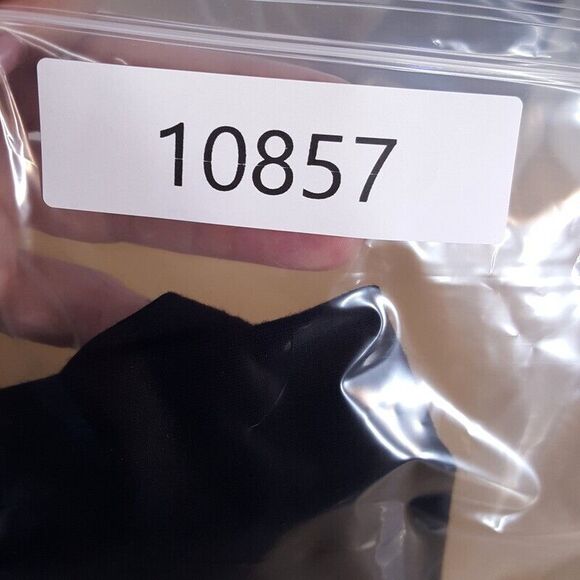 CARMEN MARC VALVO Womens Top Medium Black Pullover Studded VNeck Stretch Rayon - Picture 6 of 6